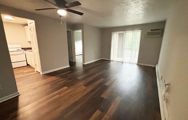 1 bed, 1 bath, 560 sqft, $825, Unit 725-01