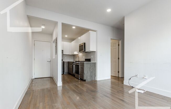 FENWAY 2BED NO FEE ON QUEENSBERRY ST