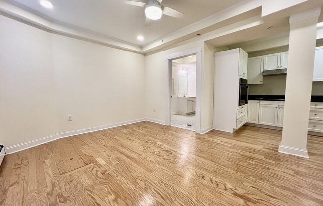1 bed, 1 bath, $2,750, Unit 5