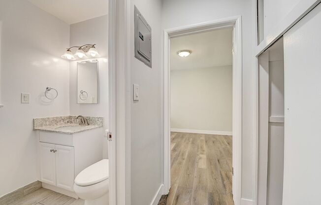 1 bed, 1 bath, 695 sqft, $1,598, Unit 10