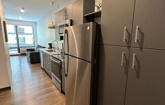 Studio, 1 bath, 425 sqft, $1,440, Unit 122 - Furnished