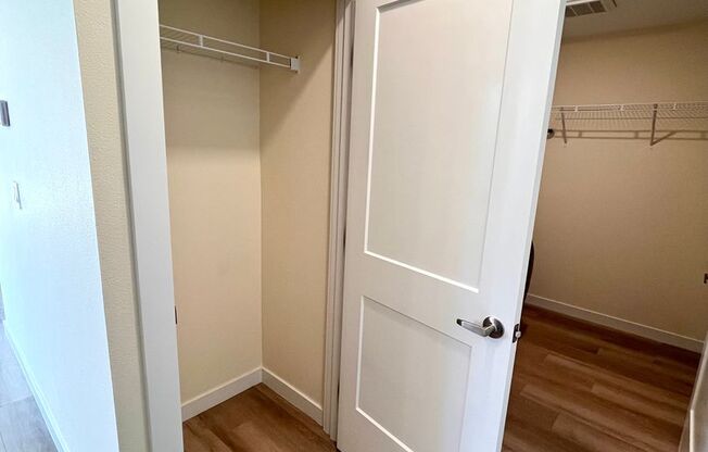 1 bed, 1 bath, 800 sqft, $1,600, Unit A210