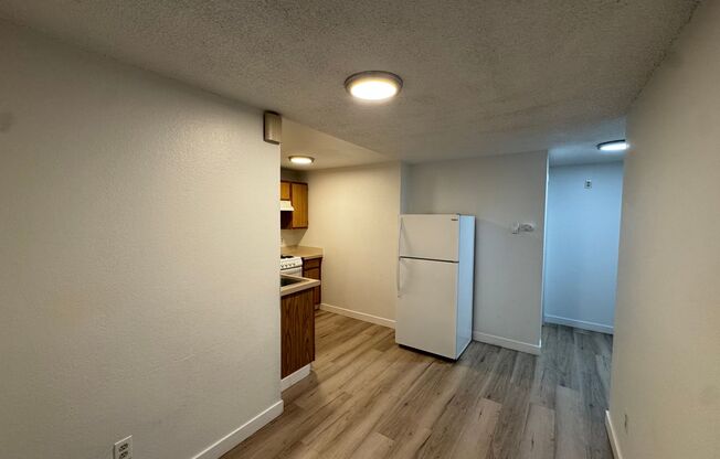 2 beds, 1 bath, 750 sqft, $1,075, Unit 2