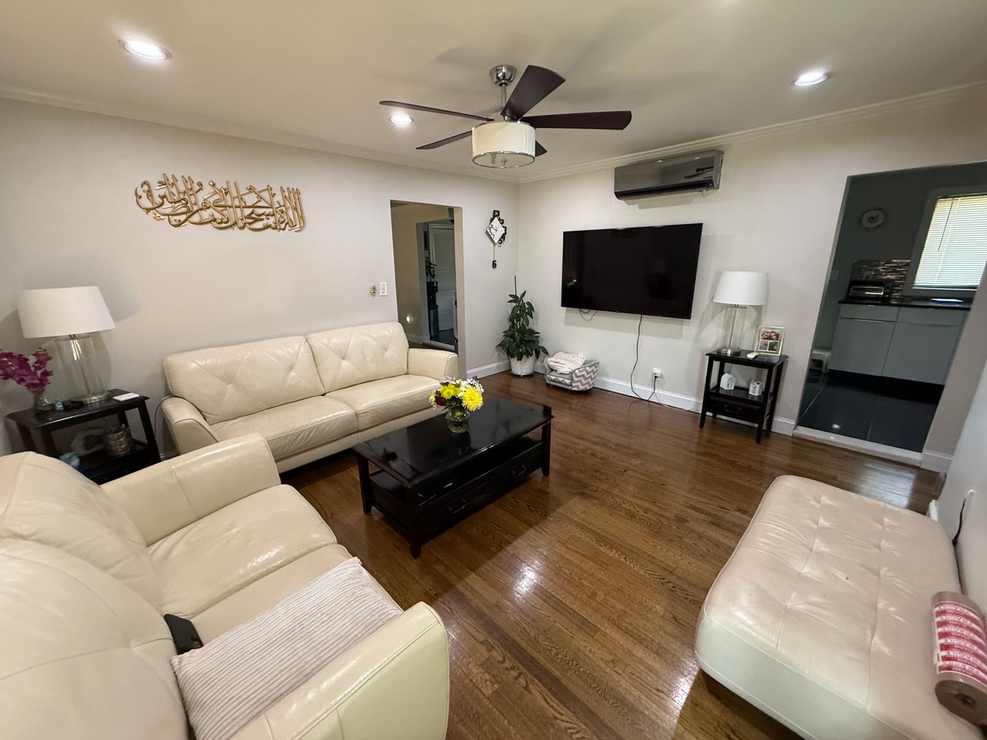 Fantastic 4 Bed/1.5 Bath Home in Valley Stream!