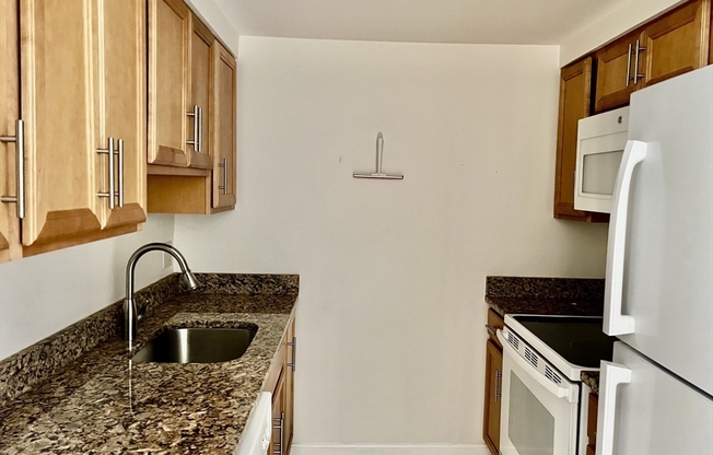 1 bed, 1 bath, 613 sqft, $2,600, Unit 504