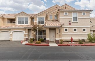 NORTHWEST 2 BEDROOM, 2 BATH CONDO IN GATED COMMUNITY WITH A COMMUNITY POOL & SPA