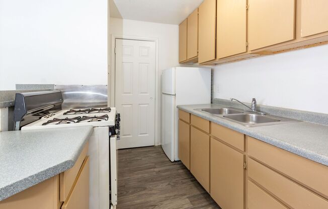 1 bed, 1 bath, 430 sqft, $995, Unit 1-35
