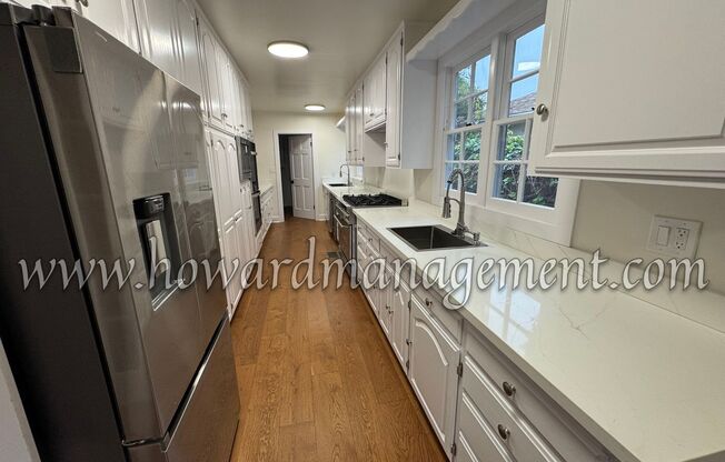 ***OPEN HOUSE 6/13 (11am-1pm)*** Contemporary Style 5bed/5bath Home with Additional Art and Bonus Room