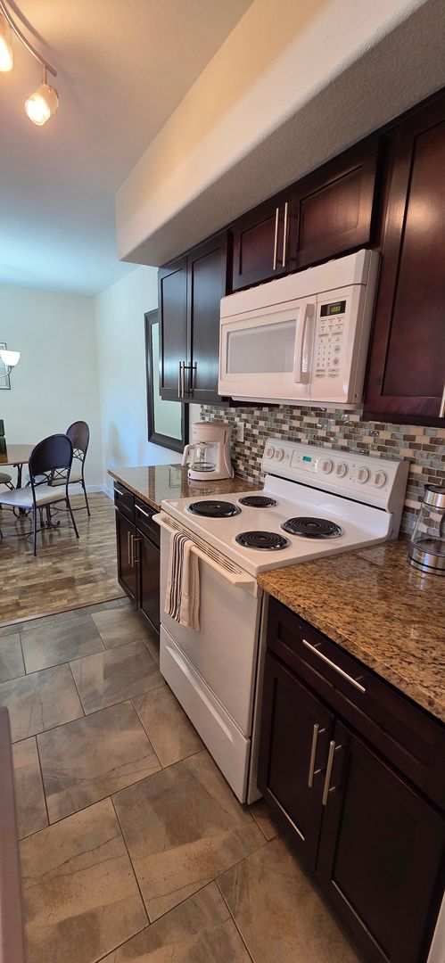 1 bed, 1 bath, $1,600