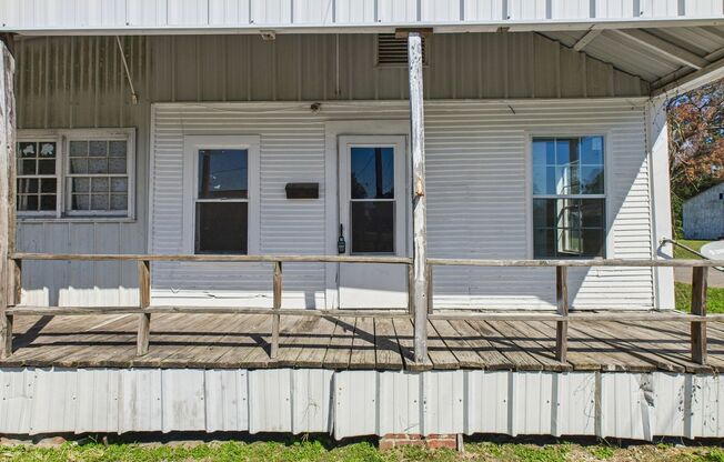 AFFORDABLE DUPLEX IN RAYNE!