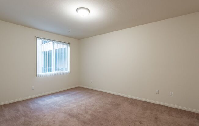 3 beds, 2.5 baths, 1,576 sqft, $3,700, Unit 8700-302