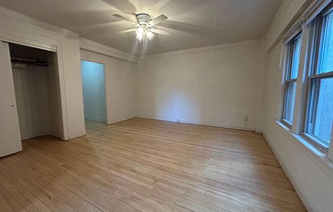 1 bed, 1 bath, $1,245, Unit 26