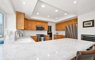 6101 Manorfield Dr