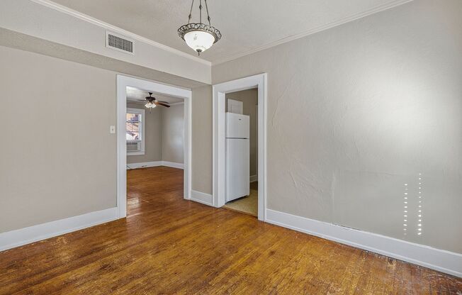 1 bed, 1 bath, 708 sqft, $838, Unit H5