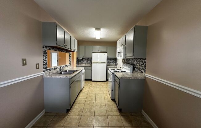 3 beds, 2 baths, $2,000