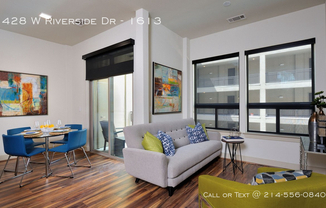 428 W Riverside Dr