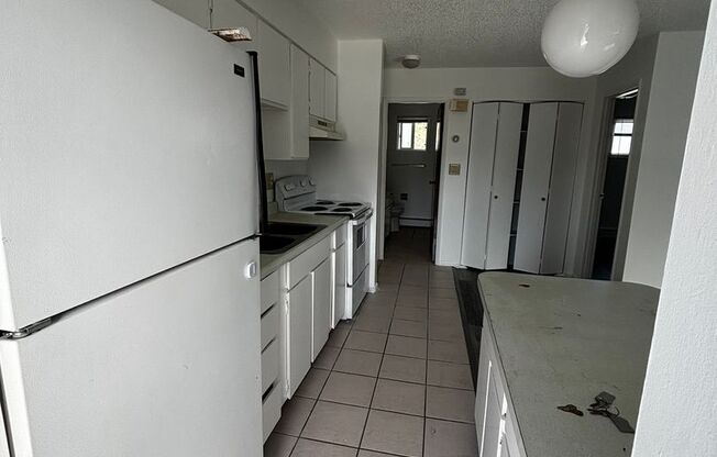 2 beds, 1 bath, 850 sqft, $1,395, Unit 21