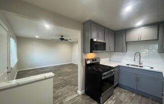 2 beds, 1 bath, 500 sqft, $2,295, Unit UNIT 3