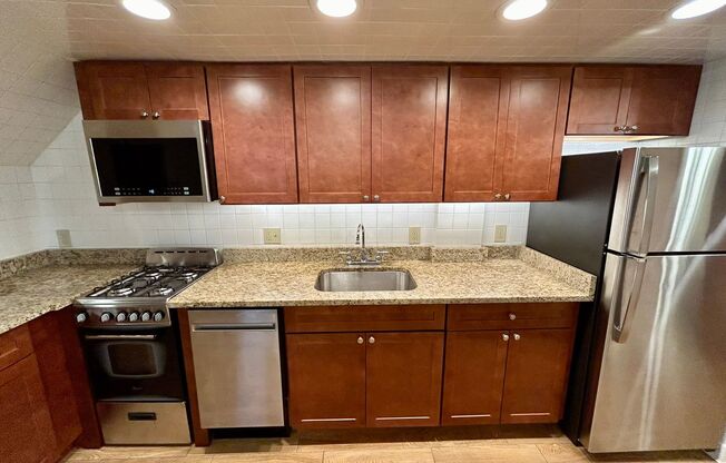 1 bed, 1 bath, 700 sqft, $1,775, Unit 534-400G