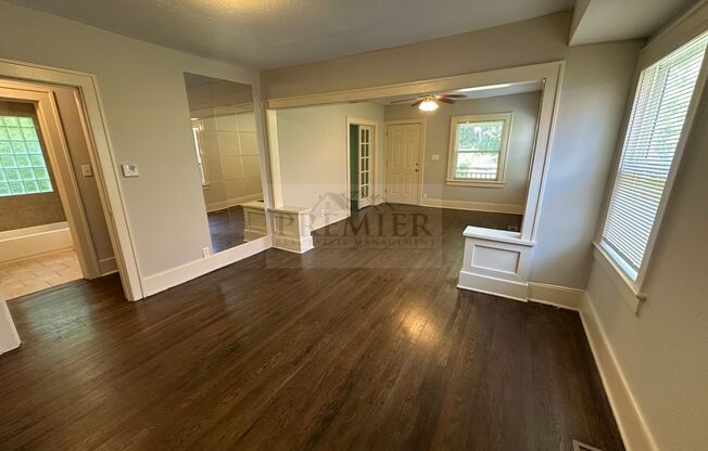 5435 Lydia Ave, Kansas City, MO 64110 :: Rent: $1270 :: Deposit: $1270 :: 2 Bedroom :: 1 Full bathroom