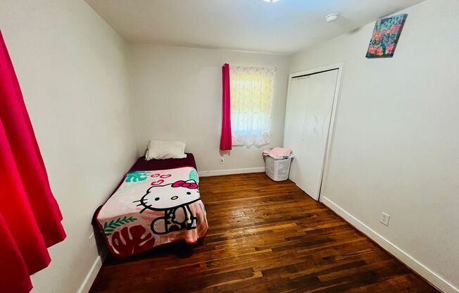 3 beds, 1 bath, $2,250