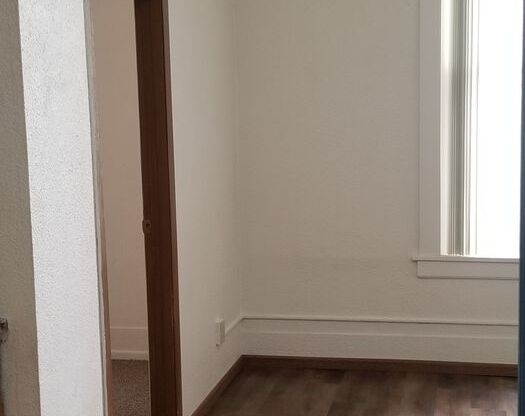 2 beds, 2 baths, 525 sqft, $695, Unit 230