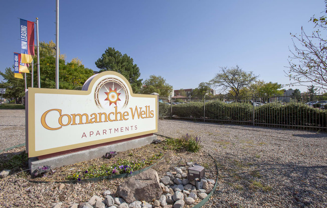 Signage at Comanche Wells Apartments in Albuquerque NM October 2020