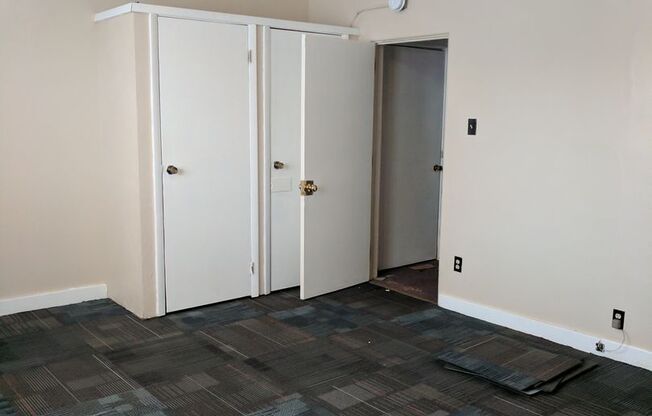 1 bed, 1 bath, $900