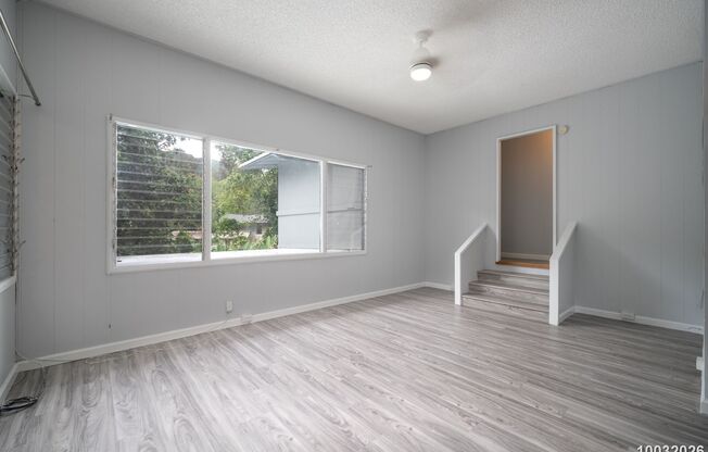 Recently Renovated 2BR/1BA/2 tandem PKG (covered & uncovered) in Kalihi Valley!