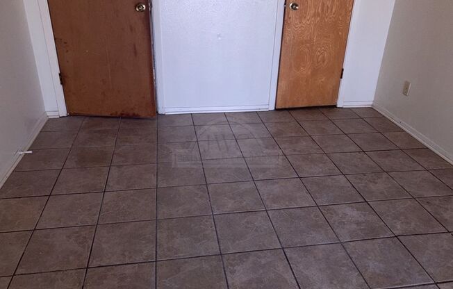 1 bed, 1 bath, $650