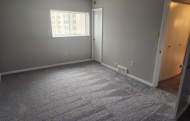 1 bed, 1 bath, 832 sqft, $1,120, Unit WG2-607