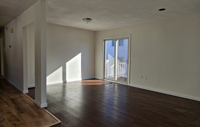 3 beds, 2 baths, 1,600 sqft, $3,300, Unit 1