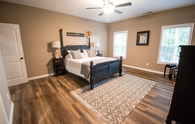 4 beds, 2 baths, $2,800