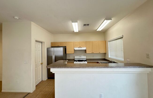 2 beds, 2.5 baths, $1,595, Unit UNIT 102