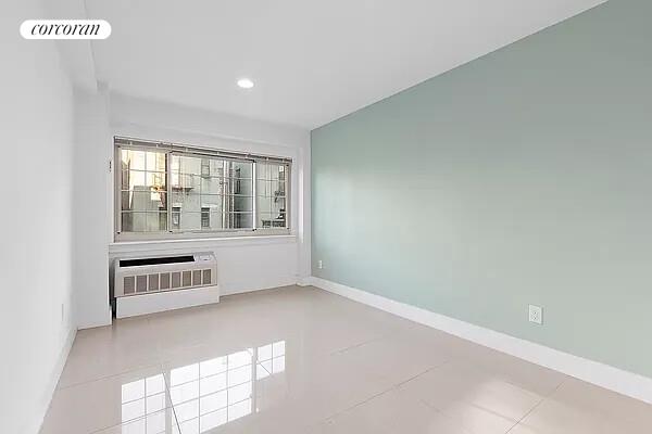 207 W 115 ST