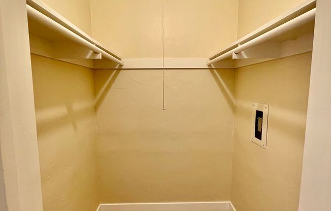 Studio, 1 bath, 375 sqft, $1,595, Unit 119