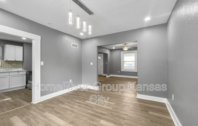 3501 E 34 ST