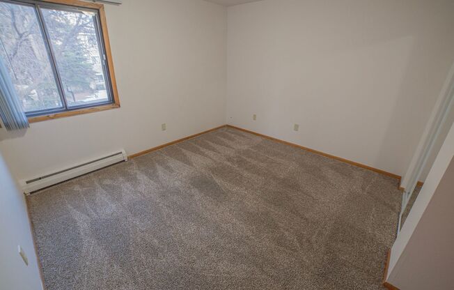 2 beds, 2 baths, 890 sqft, $910, Unit 2571-209