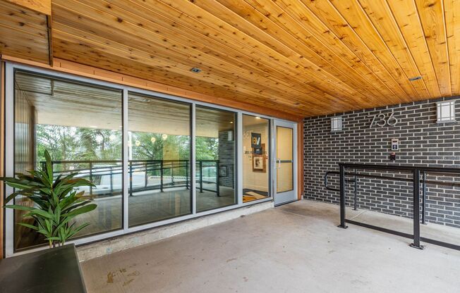 2 beds, 1 bath, 660 sqft, $2,895, Unit 210