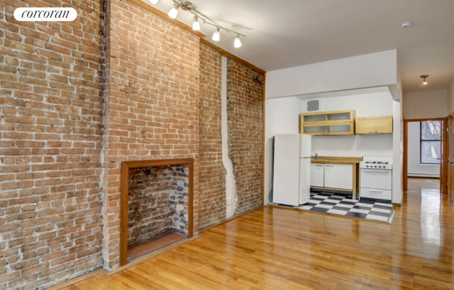 619 W 142 ST