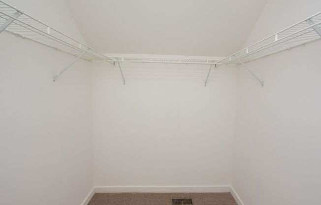 2 beds, 2 baths, 1,087 sqft, $2,695, Unit 7J