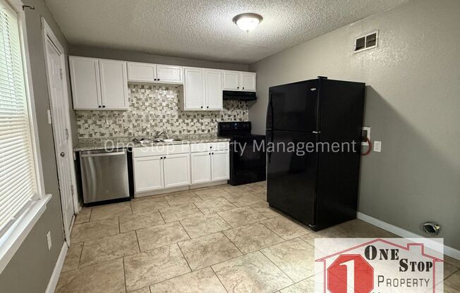 2 Bedroom 1 Bathroom in Kansas City!