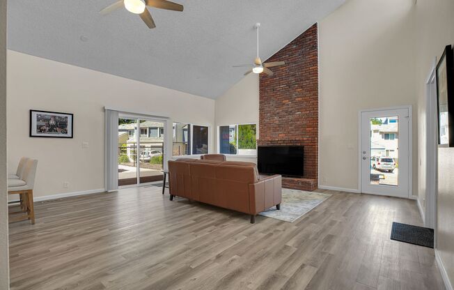 2 beds, 1.5 baths, 1,050 sqft, $2,049, Unit 214-772A