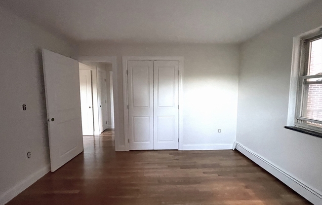 1 bed, 1 bath, 700 sqft, $2,200, Unit 5