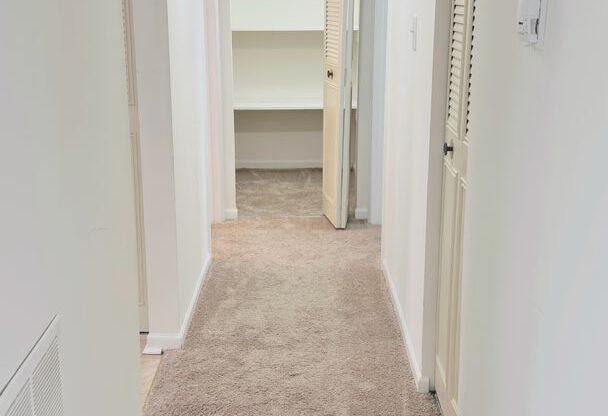 1 bed, 1 bath, 750 sqft, $1,045, Unit 189