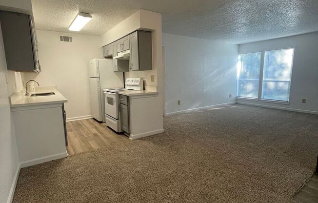2 beds, 2 baths, 902 sqft, $1,070, Unit 274