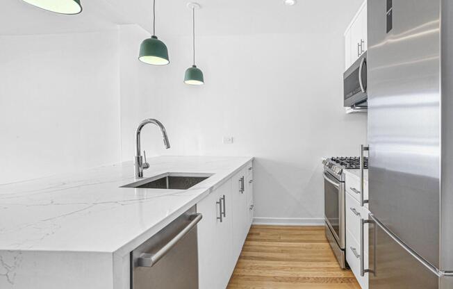 538 5 AVE