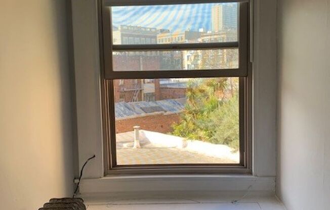 Studio, 1 bath, $1,350, Unit 304