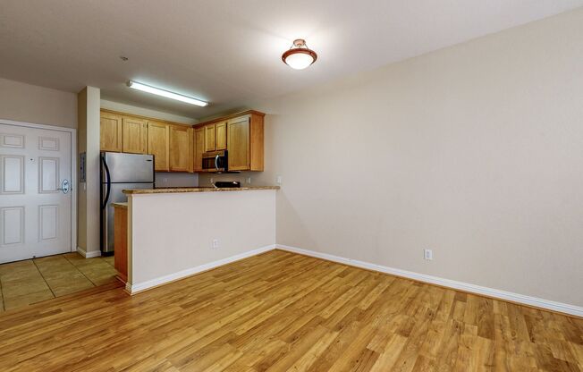 1 bed, 1.5 baths, $1,995, Unit #19