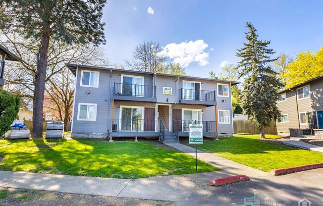 2 beds, 1 bath, 702 sqft, $1,490, Unit 60